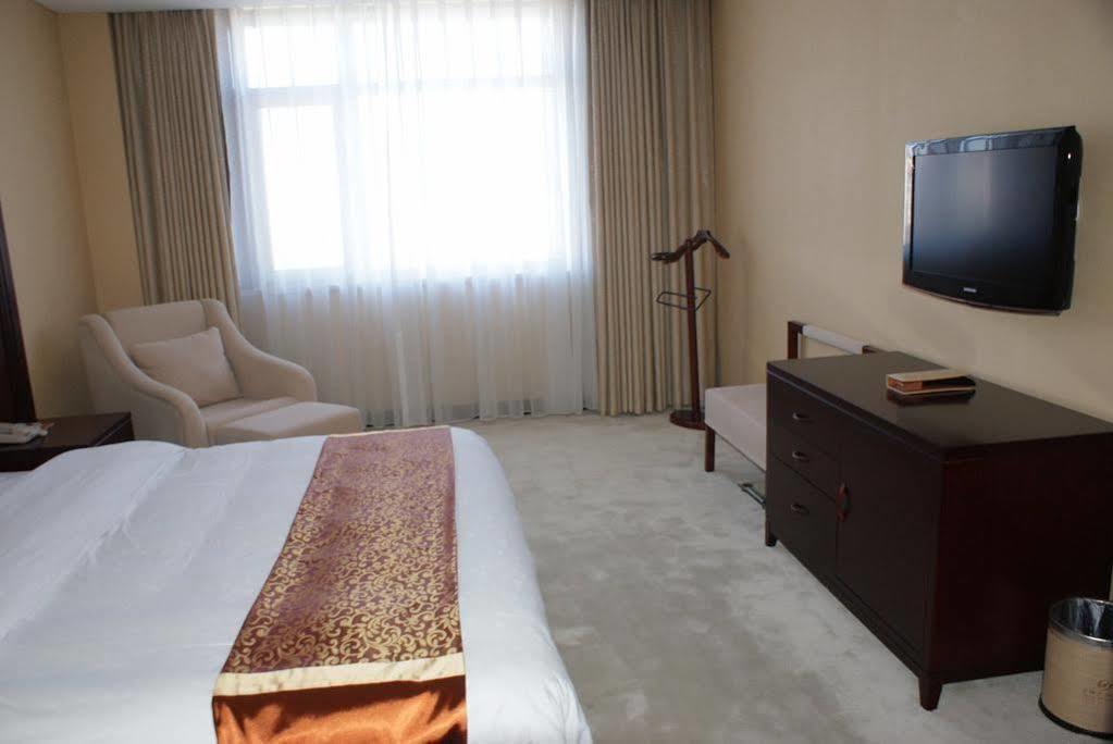 Shenyang Civil Aviation Hotel Bagian luar foto