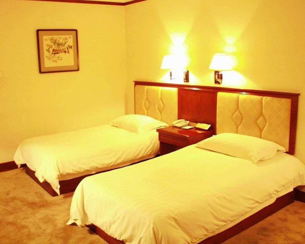 Shenyang Civil Aviation Hotel Bagian luar foto