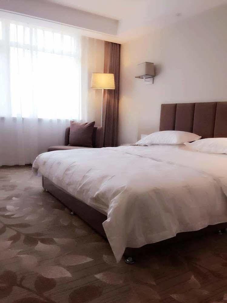 Shenyang Civil Aviation Hotel Bagian luar foto